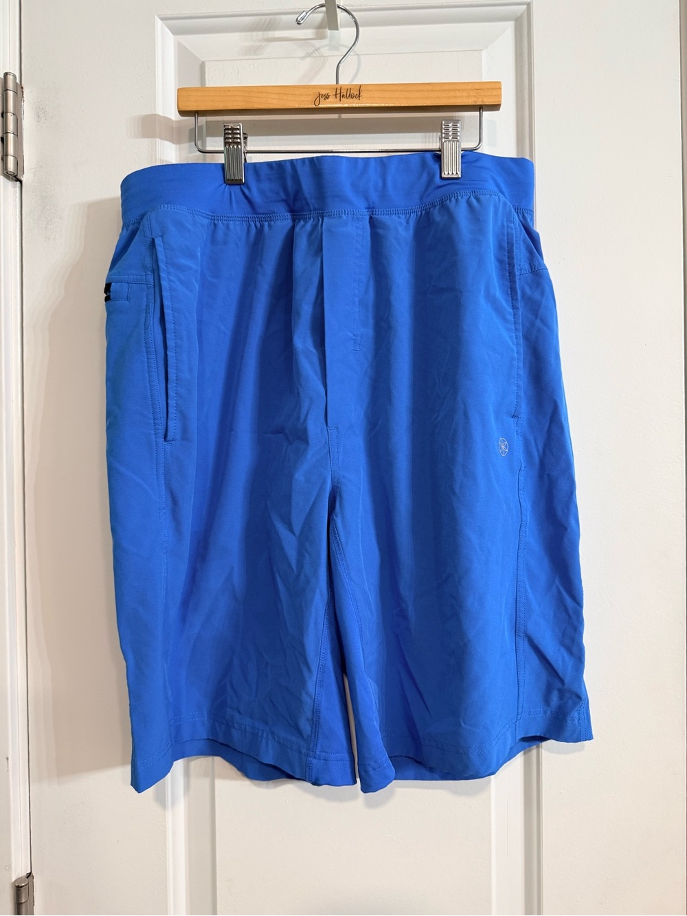 Gaiam Karma Shorts Vibrant Blue Large Athletic Yoga Athleisure NWT - Picture 2 of 8